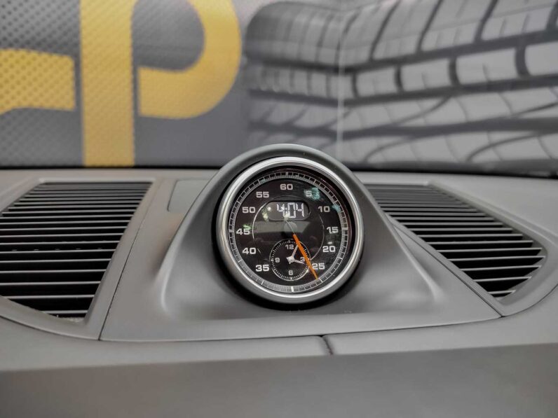 
								Porsche Macan TURBO full									