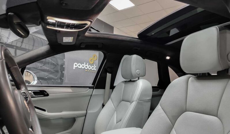 
								Porsche Macan TURBO full									