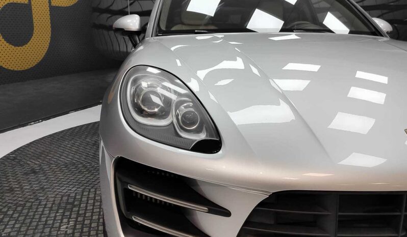
								Porsche Macan TURBO full									
