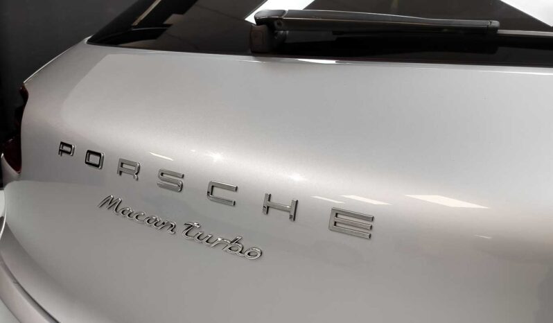 
								Porsche Macan TURBO full									