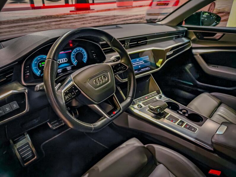 
								Audi A6 COMPETITION full									