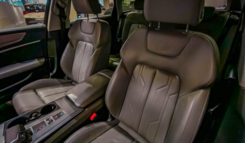 
								Audi A6 COMPETITION full									