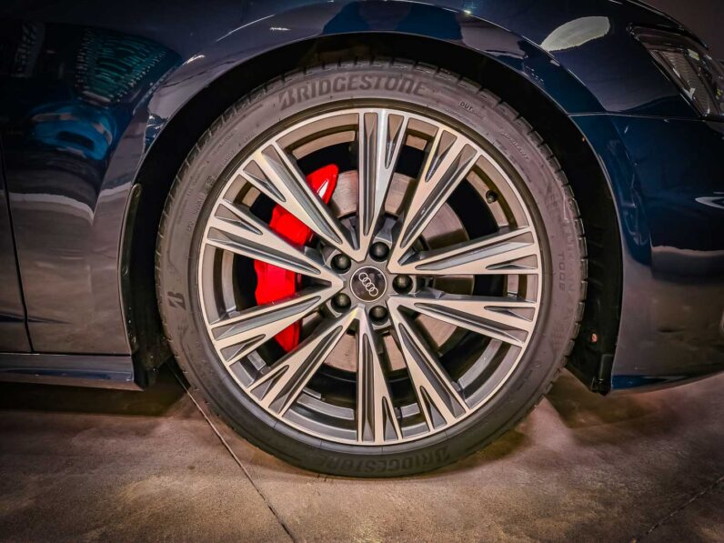 
								Audi A6 COMPETITION full									