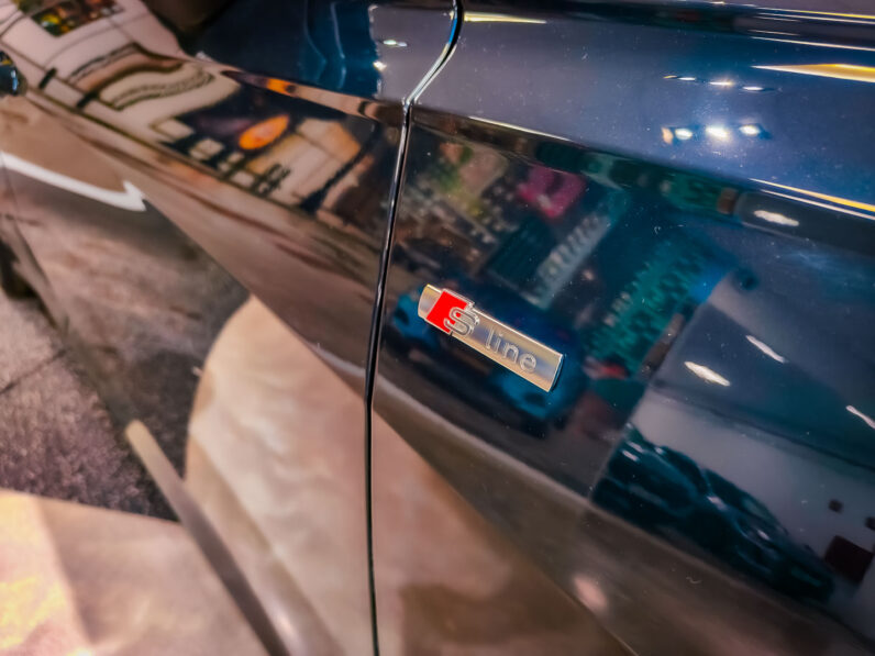 
								Audi A6 COMPETITION full									