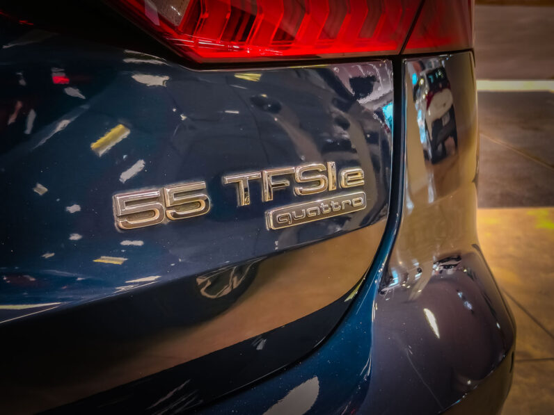 
								Audi A6 COMPETITION full									