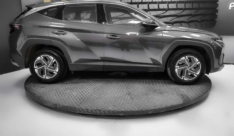 
								Hyundai TUCSON MAXX full									