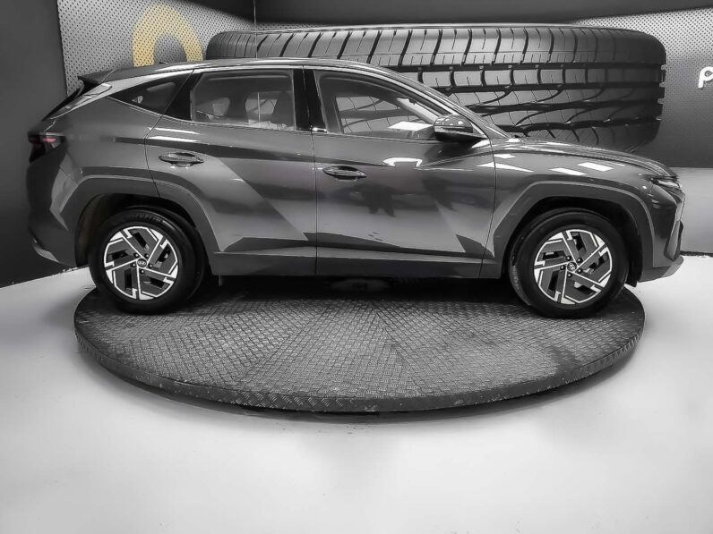
								Hyundai TUCSON MAXX full									