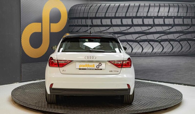 
								Audi A1 ADVANCED full									
