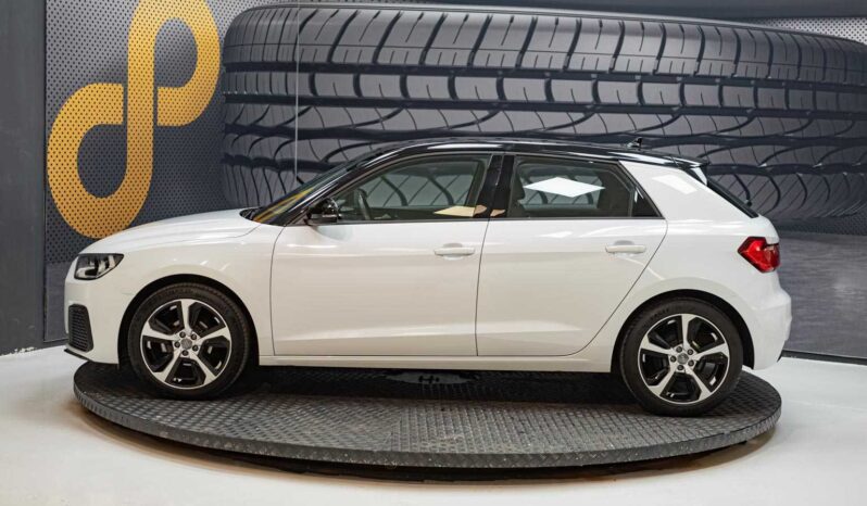 
								Audi A1 ADVANCED full									