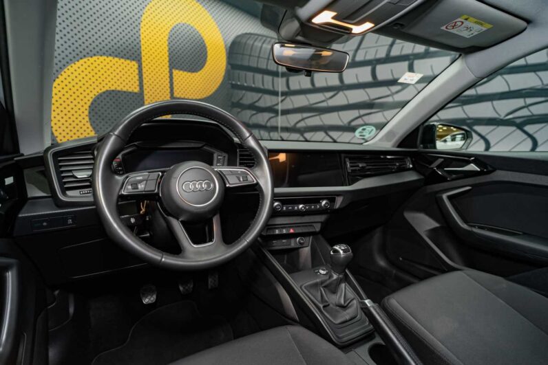 
								Audi A1 ADVANCED full									