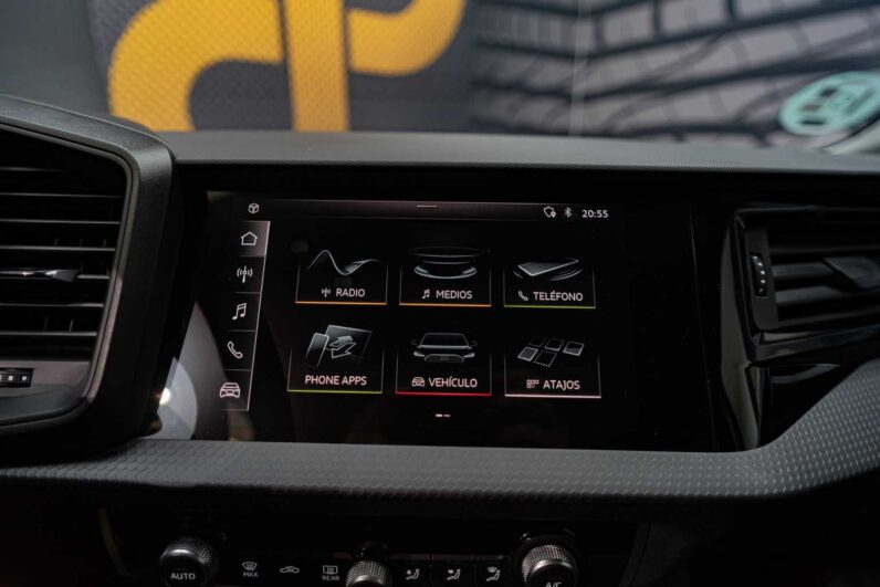 
								Audi A1 ADVANCED full									