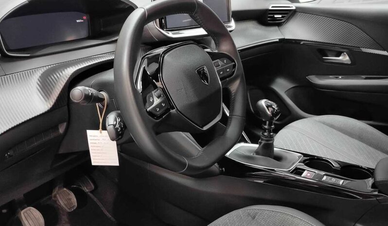 
								Peugeot 208 ALLURE full									
