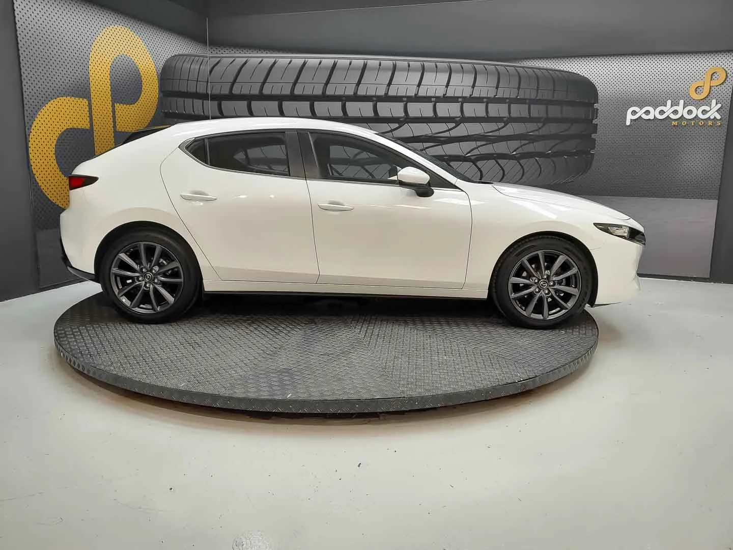 Mazda Model 3 CENTRE-LINE