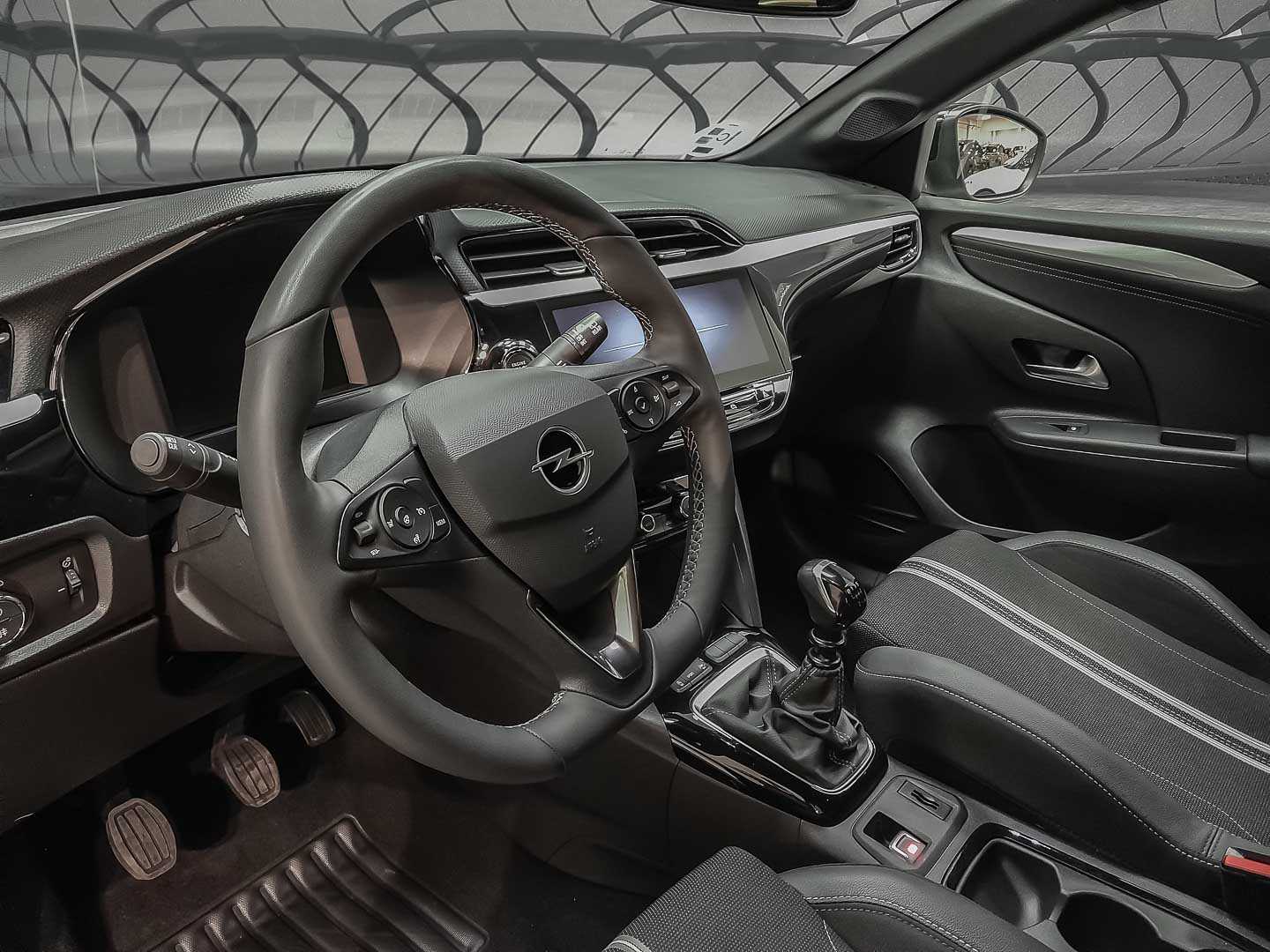 OPEL Corsa GS LINE