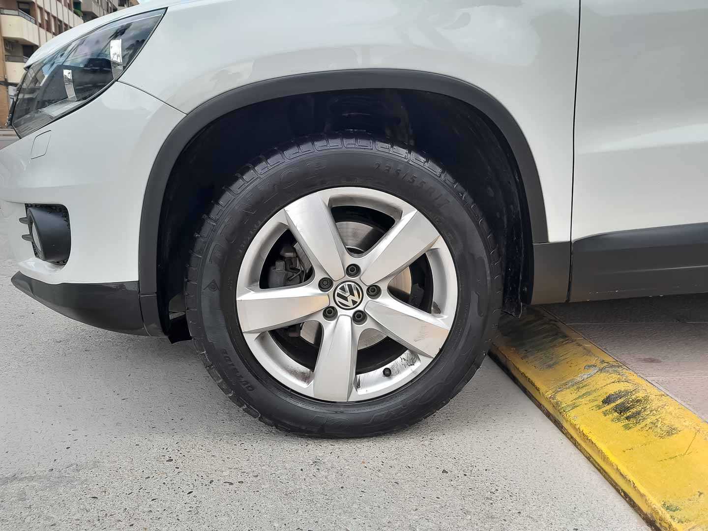 Volkswagen TIGUAN AMBITION