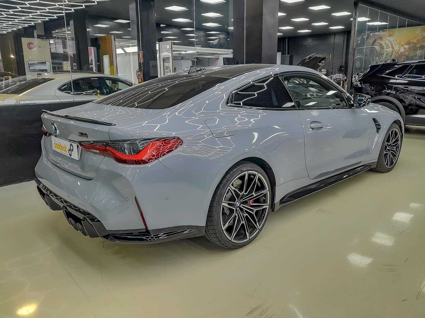 BMW M4 COMPETITION