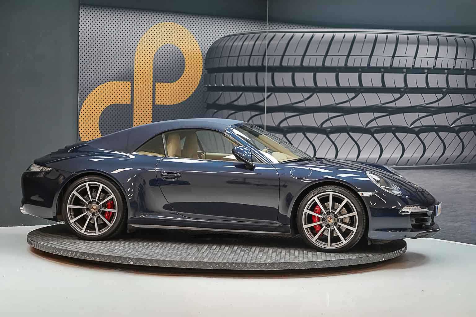 Porsche 911 CARRERA 4S CABRIO
