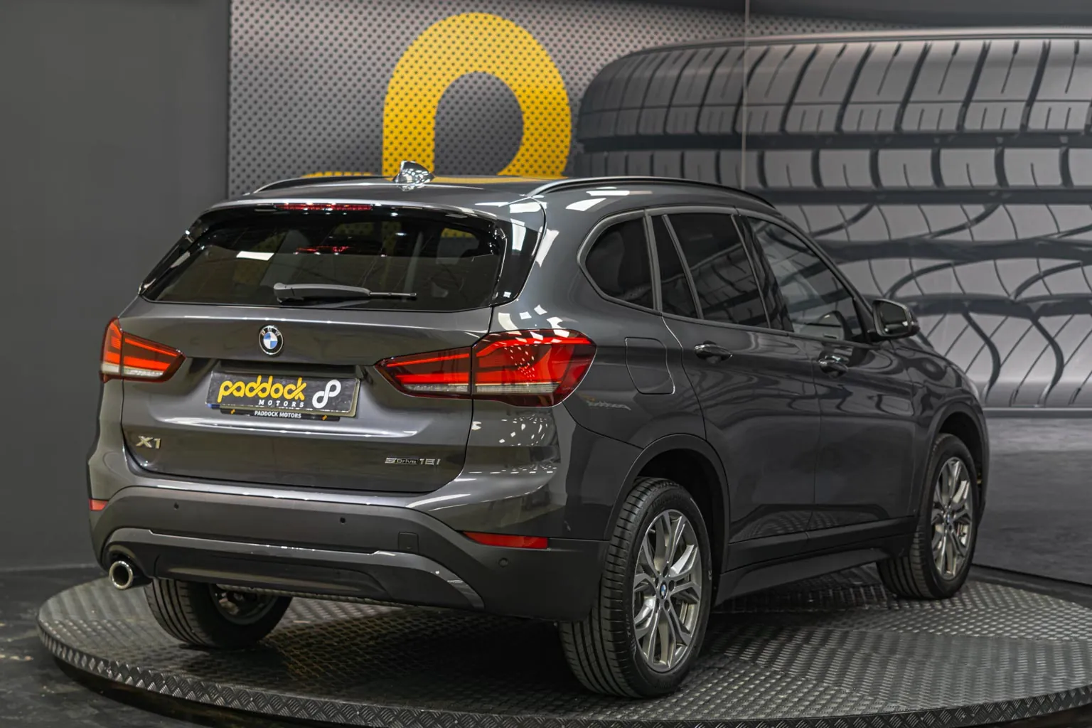 								BMW X1 full									