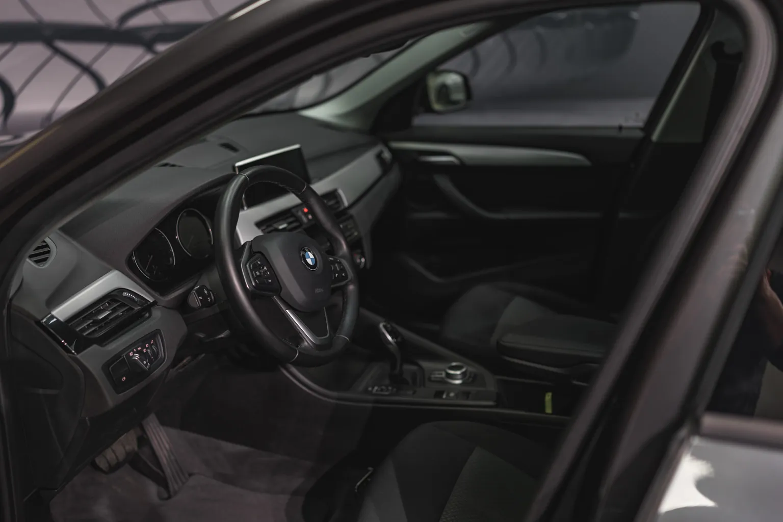 								BMW X1 full									