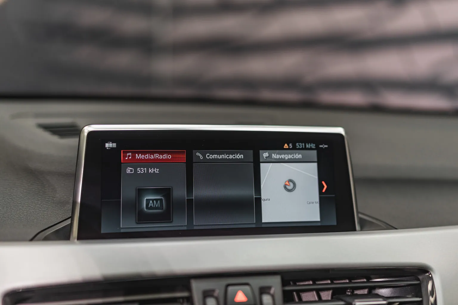 								BMW X1 full									