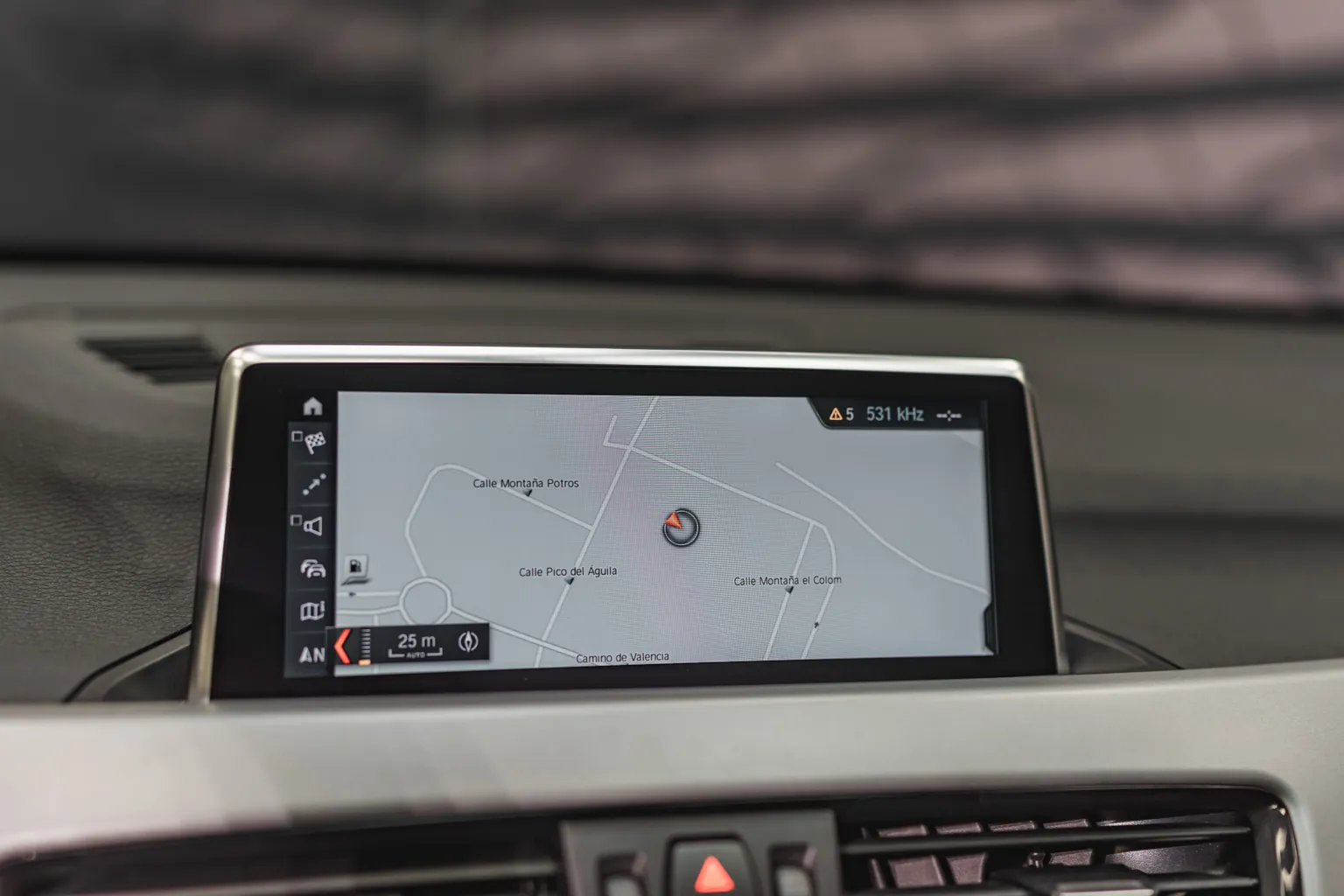 								BMW X1 full									