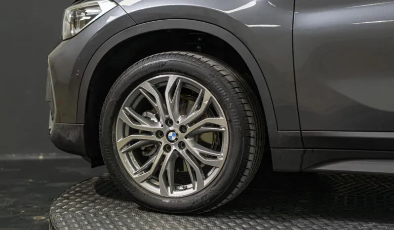 								BMW X1 full									
