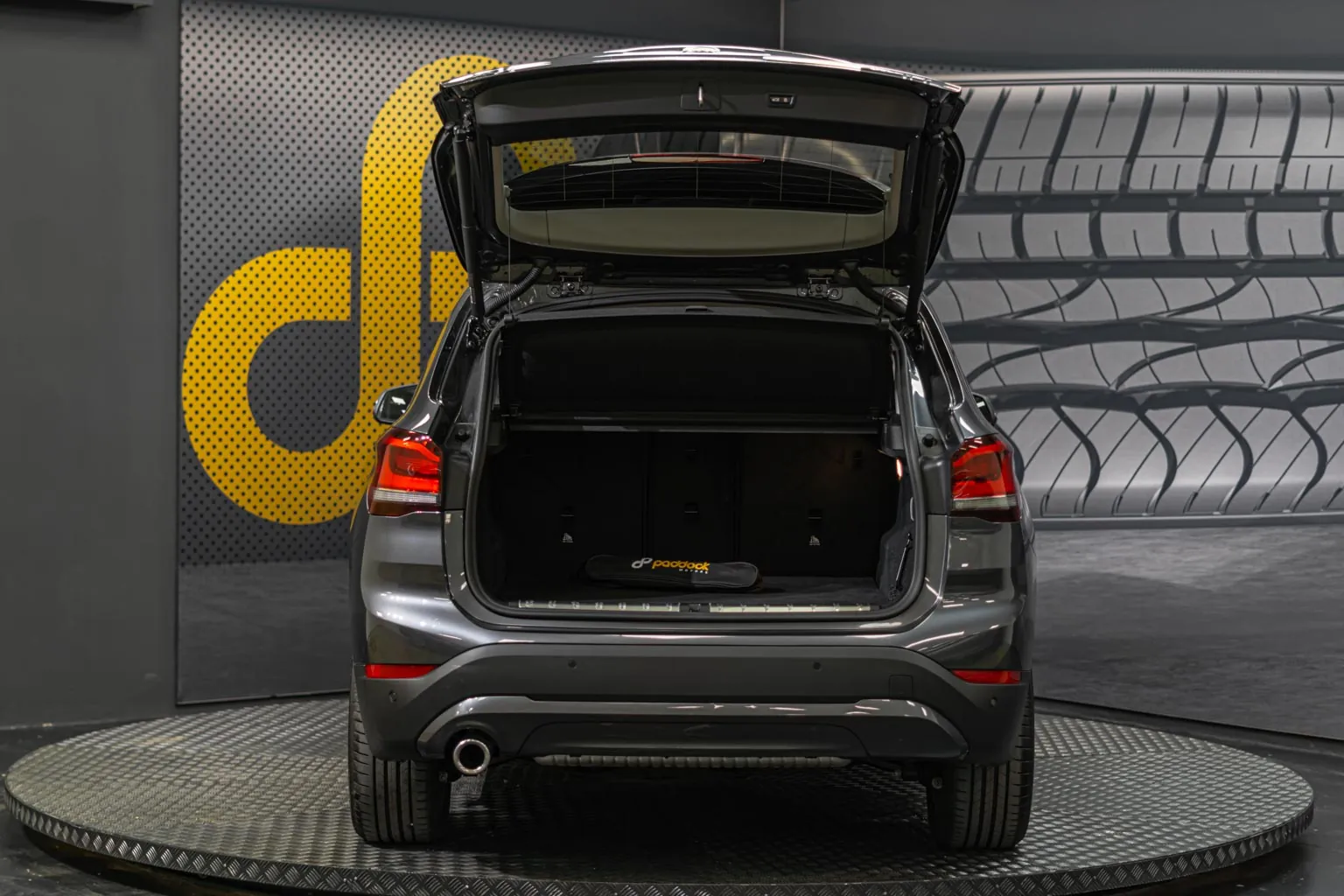 								BMW X1 full									