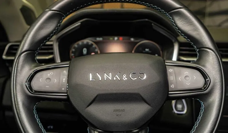 								Lynk & Co 01 full									