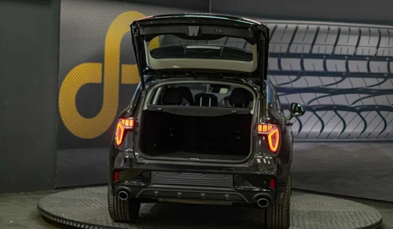 								Lynk & Co 01 full									