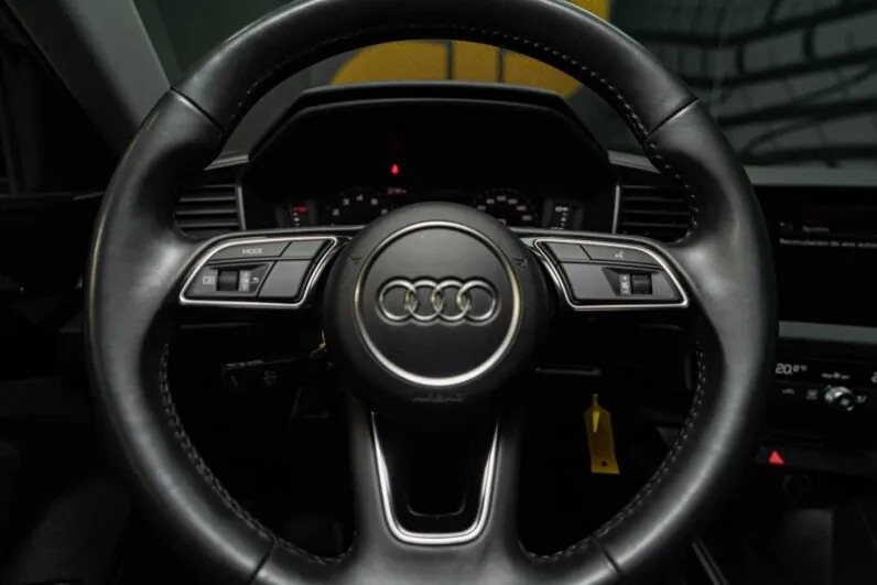 								Audi A1 full									