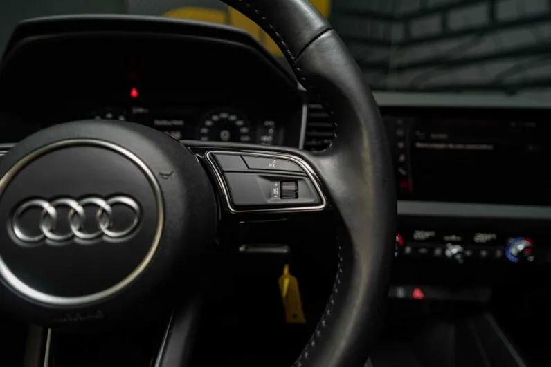 								Audi A1 full									