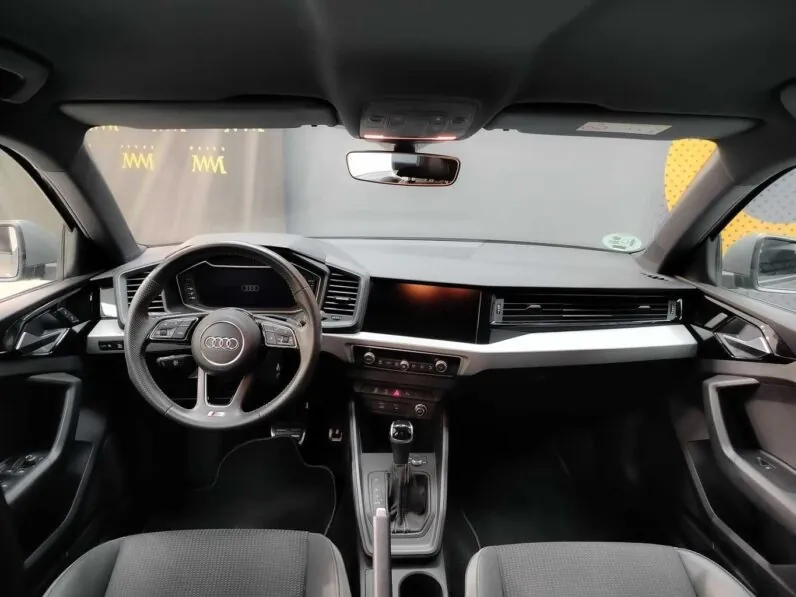 								Audi A1 full									