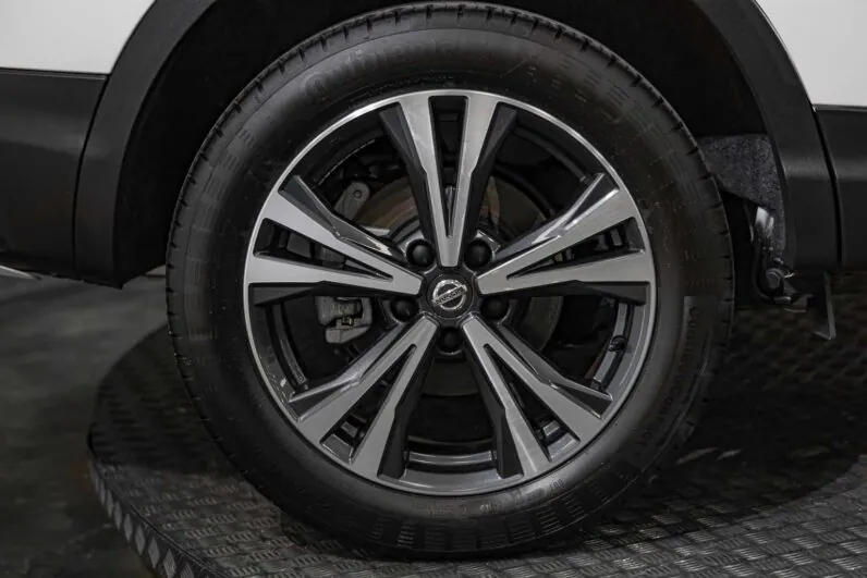								Nissan Qashqai full									