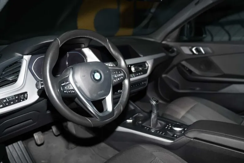 								BMW Serie 1 full									
