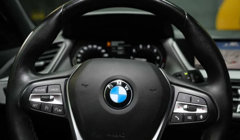 								BMW Serie 1 full									