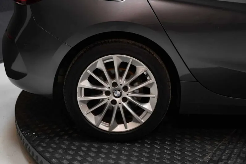 								BMW Serie 1 full									