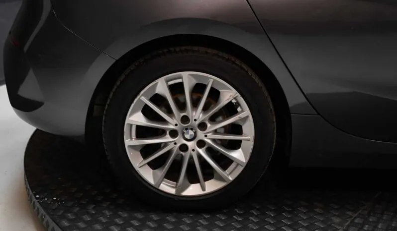 								BMW Serie 1 full									