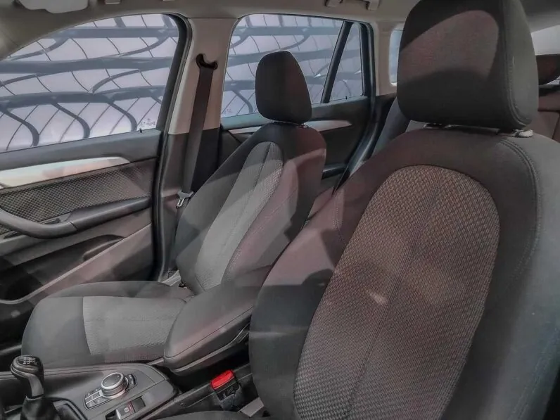 								BMW X1 full									