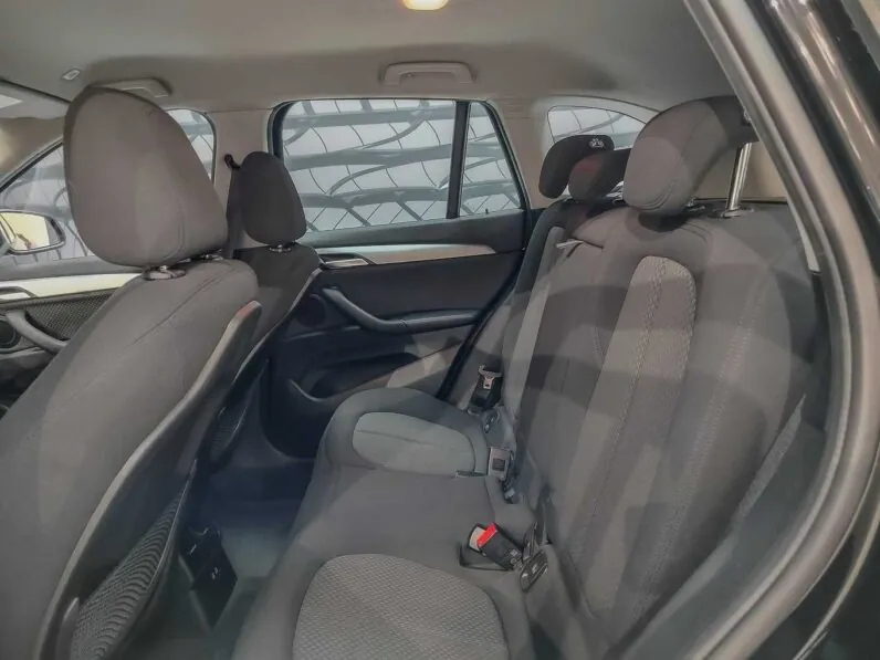 								BMW X1 full									
