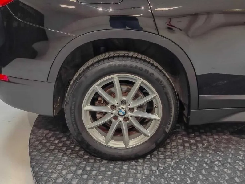 								BMW X1 full									