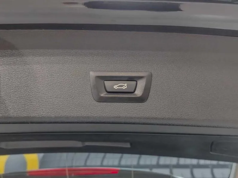 								BMW X1 full									