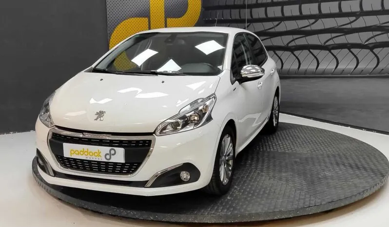 								Peugeot 208 full									