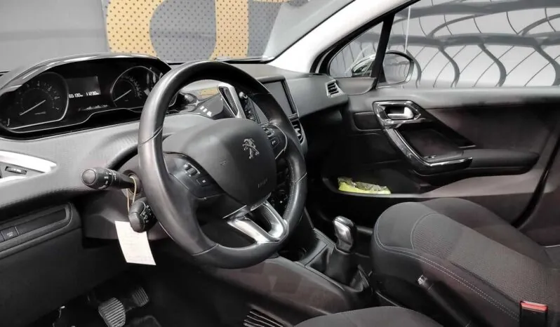 								Peugeot 208 full									