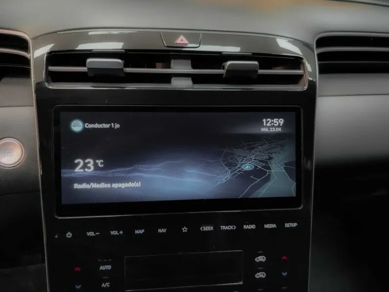 								Hyundai Tucson full									