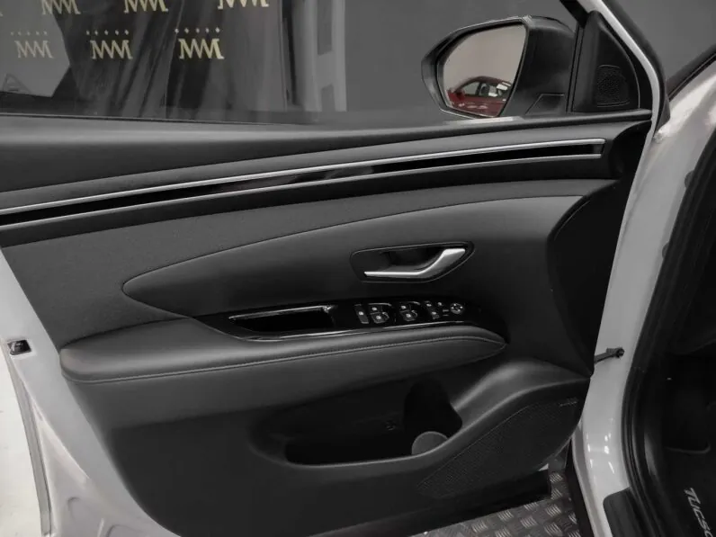 								Hyundai Tucson full									