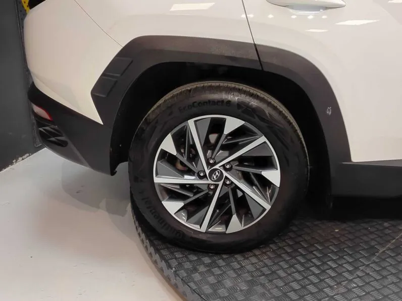 								Hyundai Tucson full									