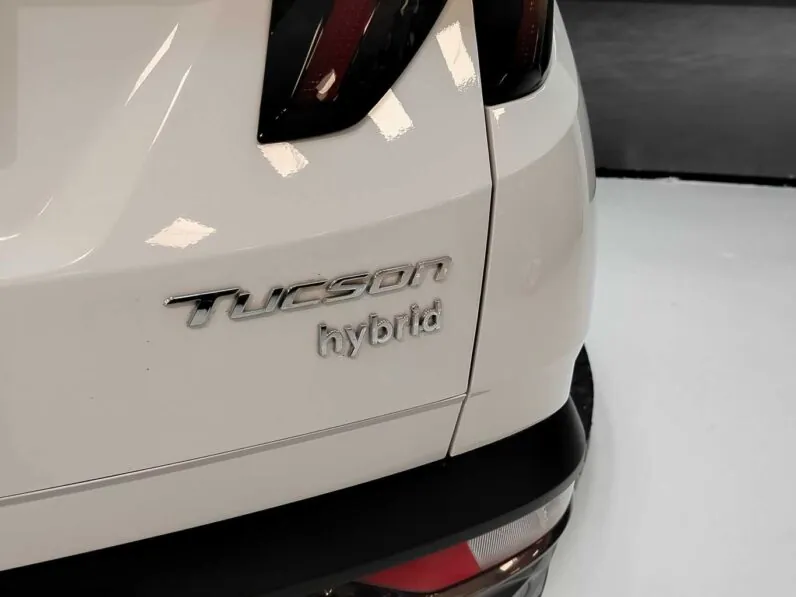 								Hyundai Tucson full									