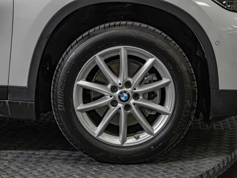 								BMW X1 full									