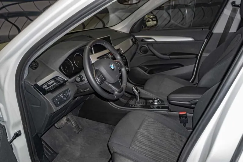 								BMW X1 full									