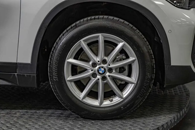 								BMW X1 full									